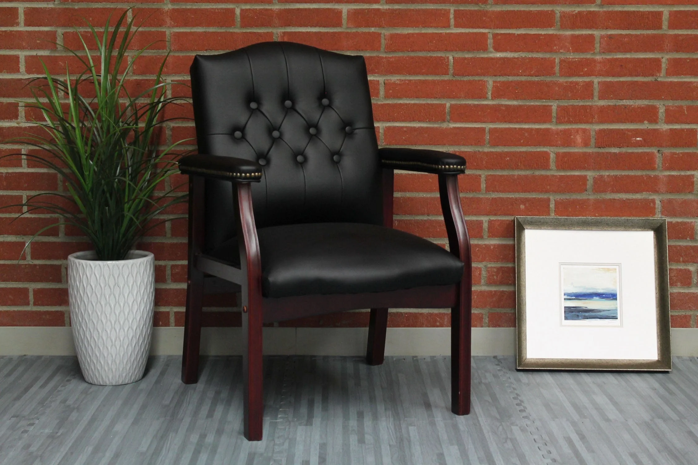 Boss Traditional Hardwood Frame Visitors Chair [B959] - Image 3