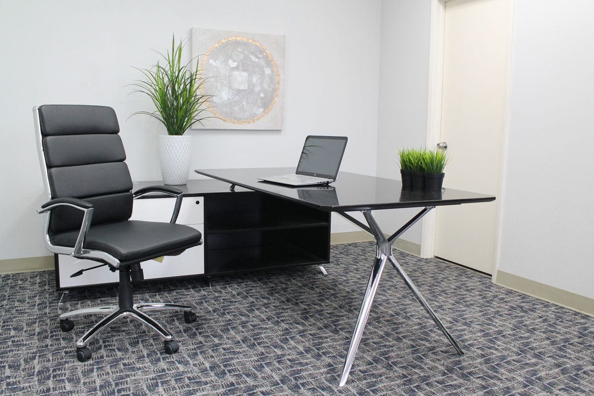 Boss Executive CaressoftPlus Chair with Metal Chrome Finish [B9471] - Image 4