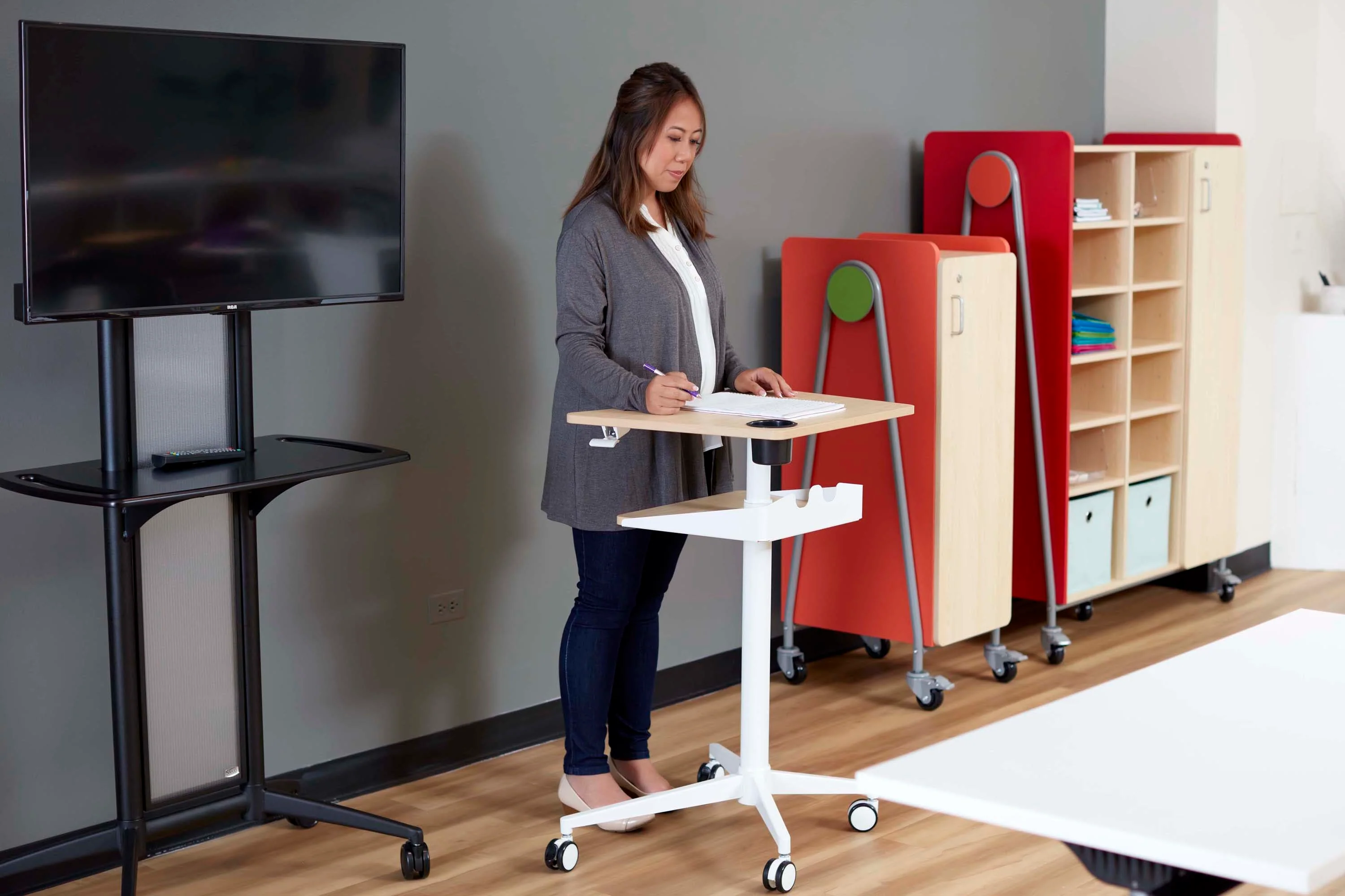 Safco Impromptu® Flat Panel TV Cart [8926] - Image 3