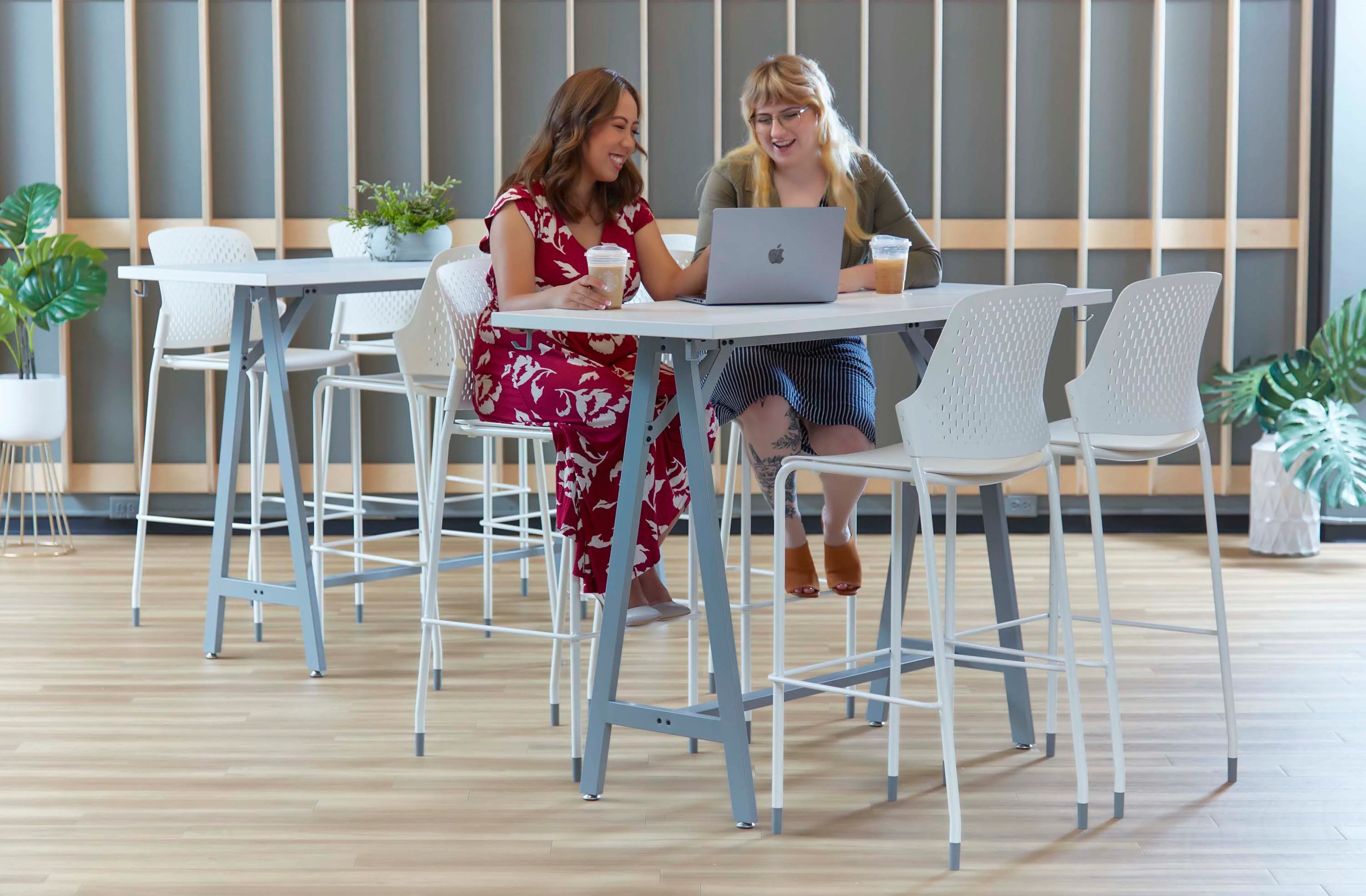 Safco Spark Teaming Table, 60" x 20" Rectangular Worksurface, 42"H Silver Base [SPK6020K] - Image 4